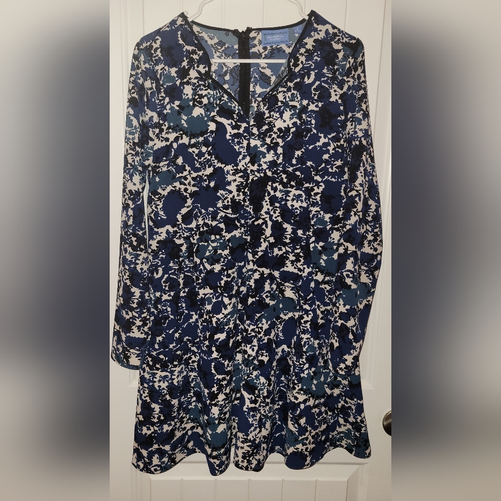 Simply Vera - Vera Wang Floral Long Sleeve Dress ❤️
